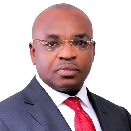 EFCC: An kama tsohon gwamna kan zargin lamushe Naira biliyan 700
