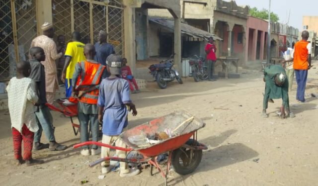 End of the month sanitation: kaugama and Malam madori eradicate filthy areas.