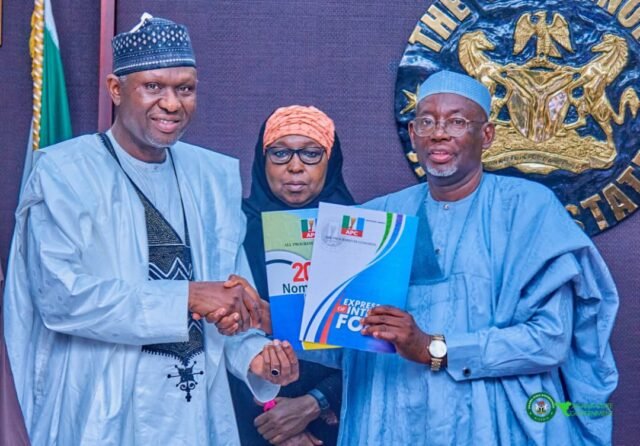 Jigawa APC Elders Forum Buys Nomination Form for Governor Namadi.
