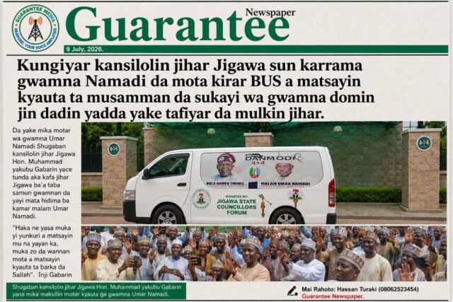 Gwamna Namadi ya rabauta da kyautar mota kirar BUS…